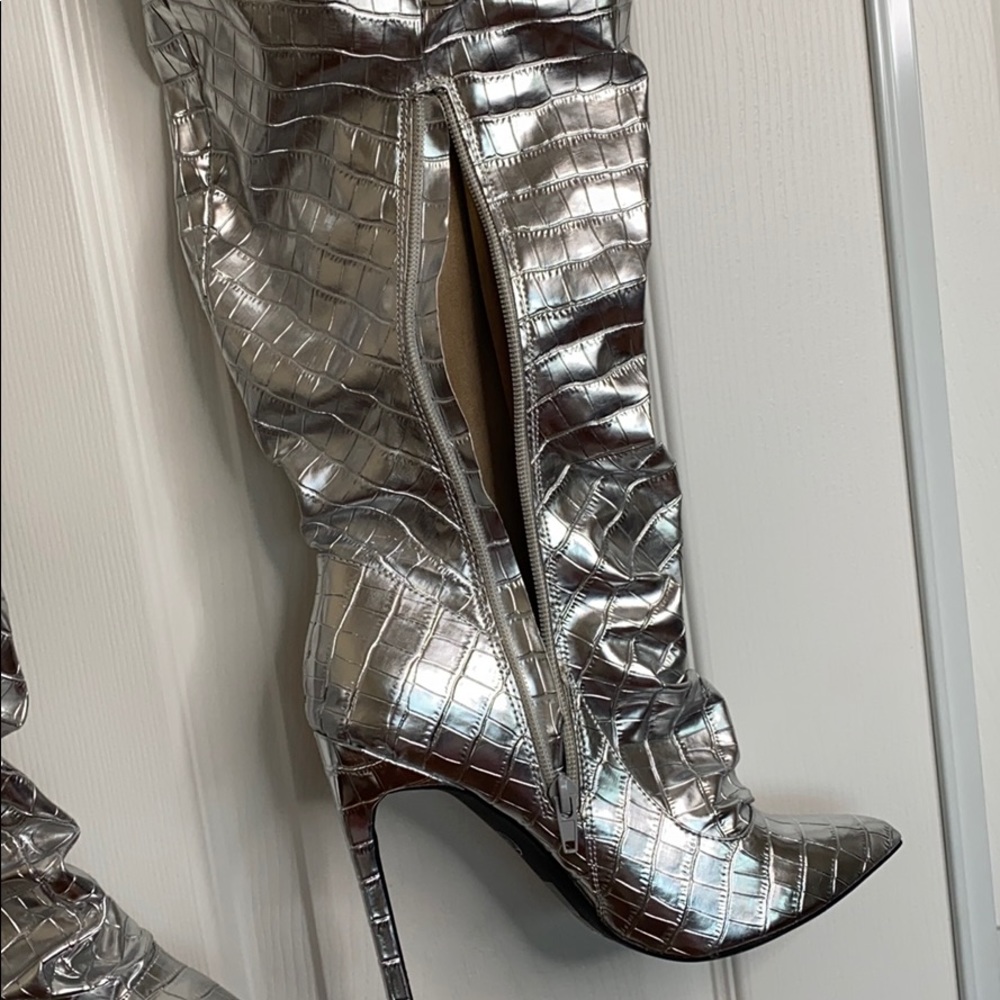 Missguided silver over the knee boots - Picture 6 of 14